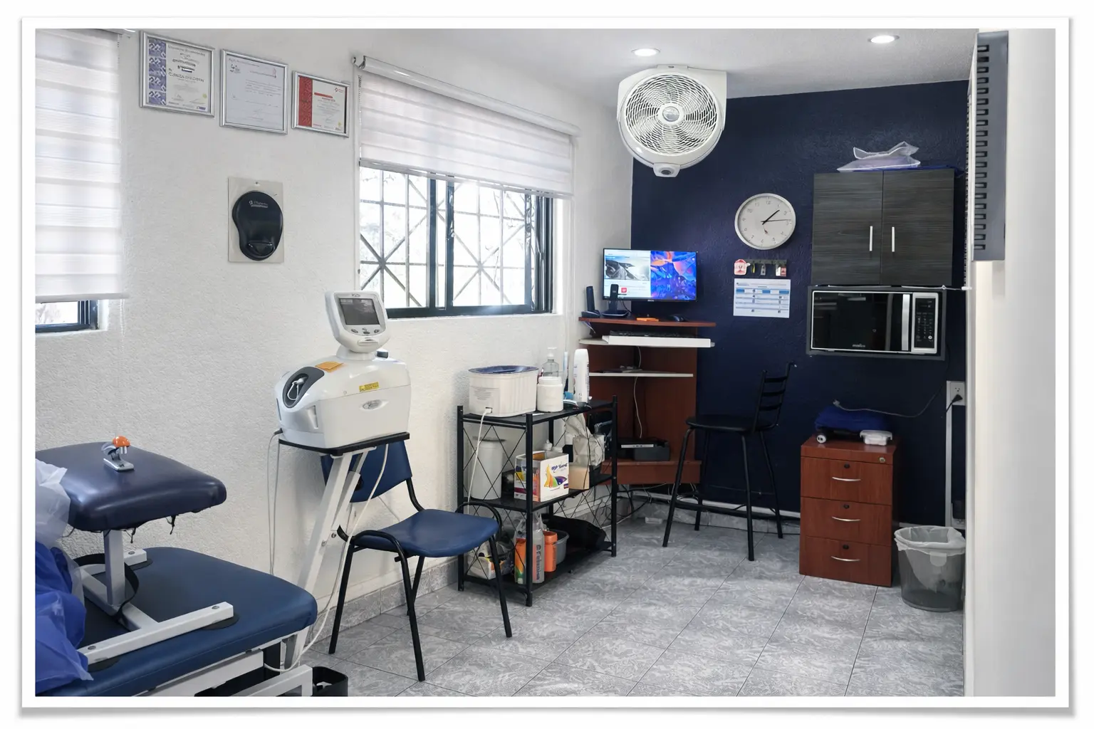 Zona de aparatos y tecnología en Dolorfin Roma Sur Del Valle – Quiropráctica CDMX Centro